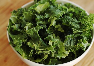 Natuhuerto Kale en un cuenco